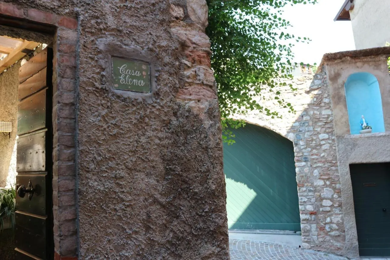 B&B Casa Elena Room And Apartments With Parking Gargnano Frühstückspension