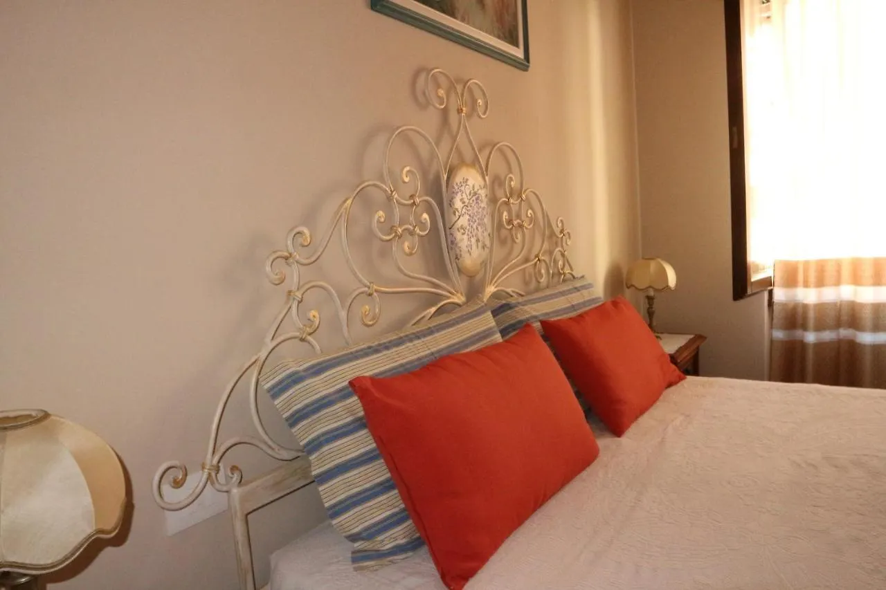B&B Casa Elena Room And Apartments With Parking Gargnano 0*,