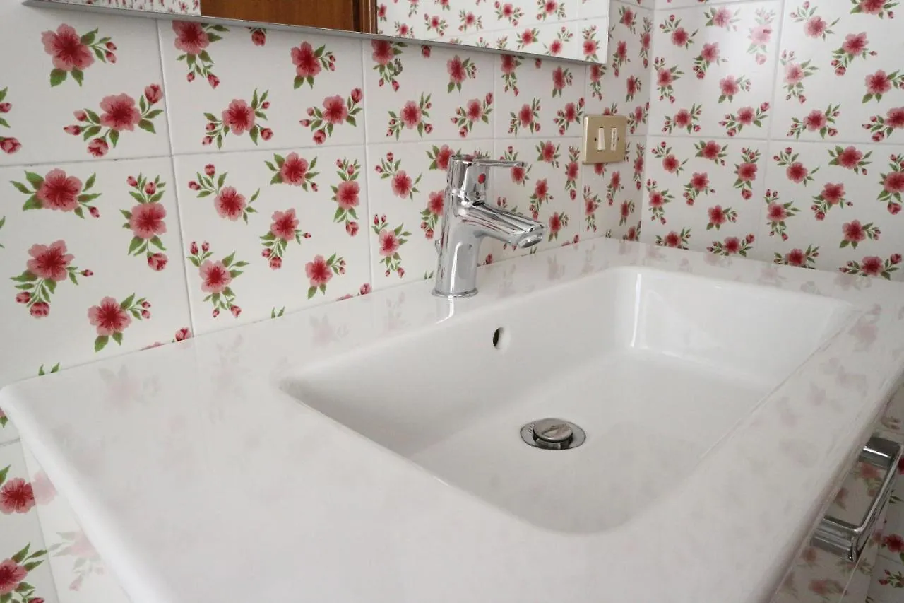 B&B Casa Elena Room And Apartments With Parking Gargnano