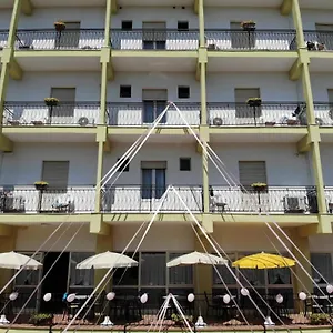 https://hotel-niagara.emilia-romagnahotels.net